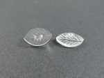 Novelty Button Leaf Crystal Clear 18mm